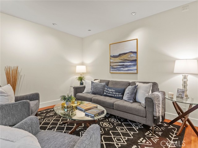 Detail Gallery Image 17 of 41 For 1410 S Bentley Ave #103,  –,  CA 90025 - 2 Beds | 2 Baths