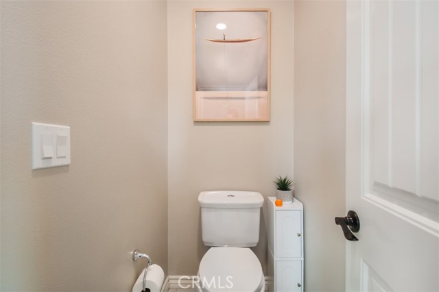 Detail Gallery Image 11 of 18 For 29048 N West Hills Dr, Valencia,  CA 91354 - 4 Beds | 3 Baths