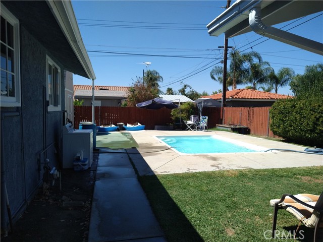 609 S Buena Vista Street, Hemet CA: https://media.crmls.org/medias/b6247eb8-8d6a-4b20-8b54-031fb3956346.jpg