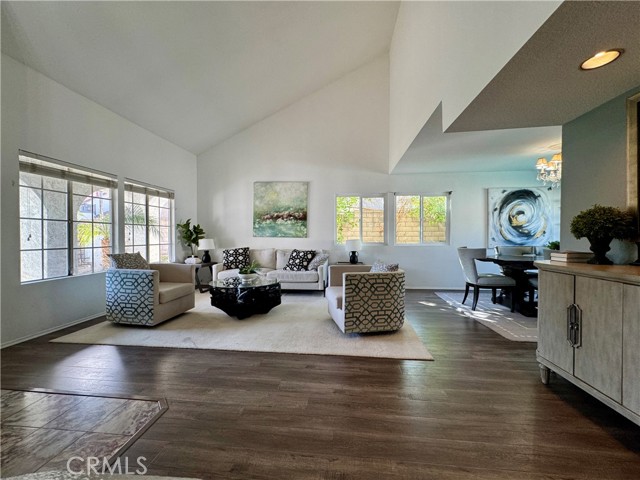 Detail Gallery Image 6 of 48 For 21 N Slope Ln, Pomona,  CA 91766 - 4 Beds | 2/1 Baths