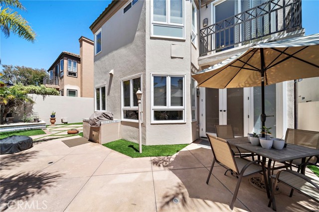 19025 Bayhill Lane, Huntington Beach CA: https://media.crmls.org/medias/b624dc54-c50f-4ce3-9355-e7903109baff.jpg