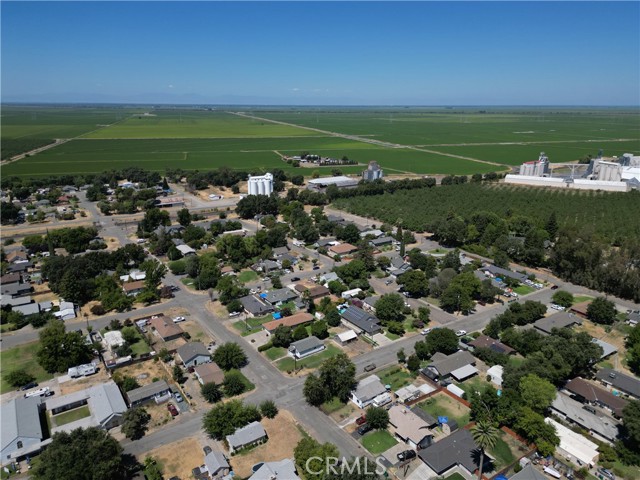 454 F St, Biggs CA: https://media.crmls.org/medias/b6255b89-2c48-45b3-9202-4c0a6db4d8aa.jpg