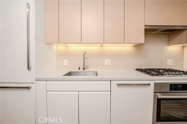 877 Francisco, 1717 photo 34