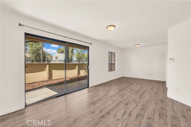 Detail Gallery Image 4 of 33 For 1110 W Blaine St #102,  Riverside,  CA 92507 - 2 Beds | 2 Baths