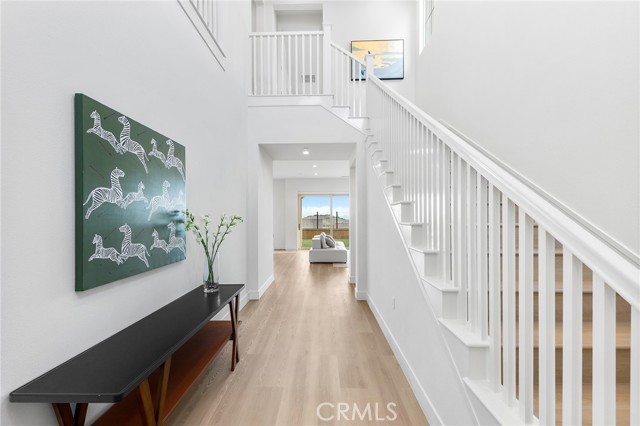118 Sunnybank, Irvine CA: https://media.crmls.org/medias/b62717f3-7f53-41dc-bf9a-e6c86789ad8f.jpg