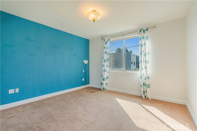 Detail Gallery Image 18 of 29 For 1835 Barrington #202,  Los Angeles,  CA 90025 - 3 Beds | 3 Baths