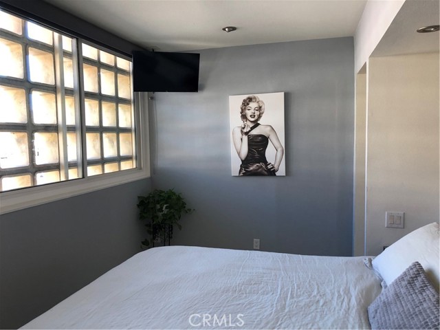 277 E Alejo Rd #204, Palm Springs, CA 92262