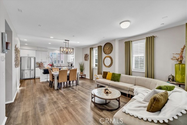 Detail Gallery Image 8 of 36 For 1038 Savi Dr #101,  Corona,  CA 92878 - 3 Beds | 2/2 Baths