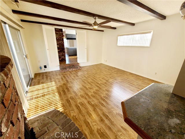 1463 Strawberry Hill Road, Thousand Oaks CA: https://media.crmls.org/medias/b627b99f-4b8e-40f1-9969-5a7b998eea09.jpg