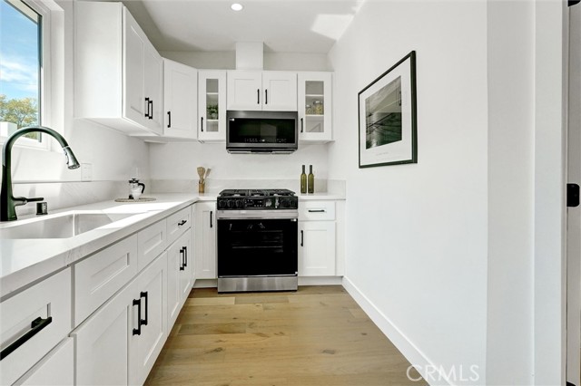 Detail Gallery Image 35 of 49 For 6852 6854 Atoll Avenue, North Hollywood,  CA 91605 - 4 Beds | 4 Baths