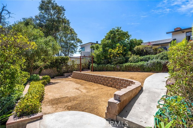 1961 Temple Hills Drive, Laguna Beach CA: https://media.crmls.org/medias/b6287810-23db-437c-85e1-1f1ec463ac82.jpg