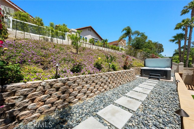 5 Vistamar Drive, Laguna Niguel CA: https://media.crmls.org/medias/b628a07a-8fec-4331-a85d-b3386acebd02.jpg