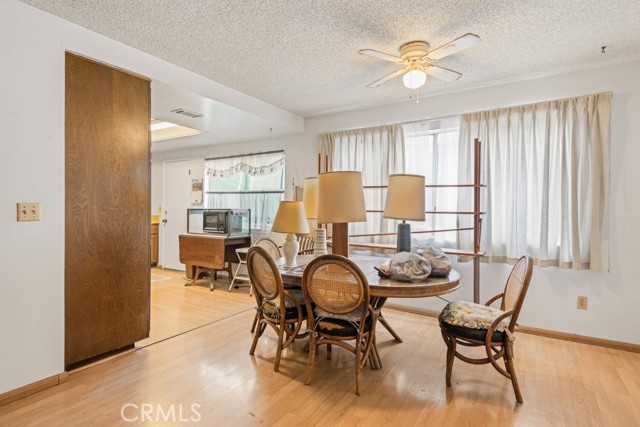 Detail Gallery Image 11 of 26 For 521 Bond, Redlands,  CA 92373 - 4 Beds | 2 Baths