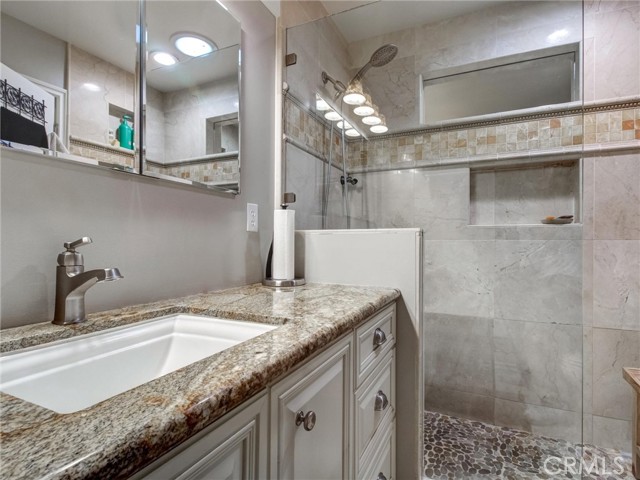 Image 45 of 75 For 22637 Cascade