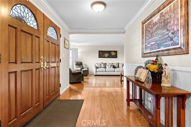 Detail Gallery Image 4 of 64 For 2070 Whitebluff Dr, San Dimas,  CA 91773 - 3 Beds | 2 Baths