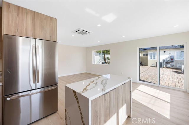 Detail Gallery Image 5 of 18 For 503 Geneva a,  Glendale,  CA 91206 - 2 Beds | 2 Baths