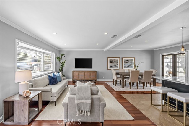 224 Pauline Place, Costa Mesa CA: https://media.crmls.org/medias/b629c570-fe4e-499d-a6f6-d8dc5ae72089.jpg