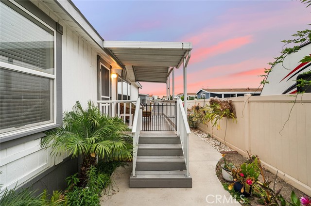 9850 Garfield, Huntington Beach CA: https://media.crmls.org/medias/b62ad80d-2d29-47c3-bd40-d770cad8f1c3.jpg