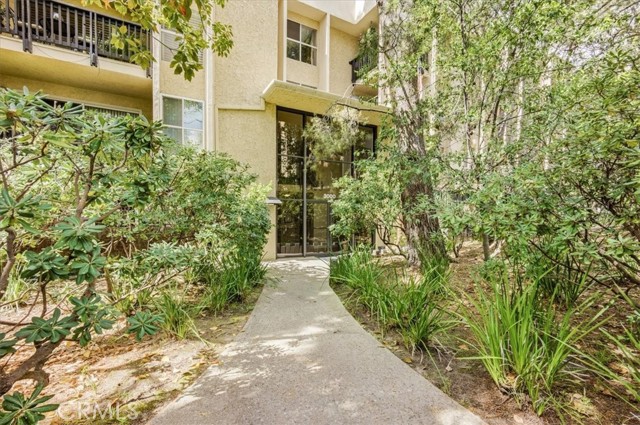 Detail Gallery Image 4 of 46 For 3310 Raintree, Culver City,  CA 90230 - 2 Beds | 2 Baths