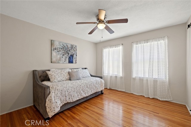 2702 Worthington Avenue, Bakersfield CA: https://media.crmls.org/medias/b62be87d-3c5c-4139-ac96-ccc3c7a5520c.jpg
