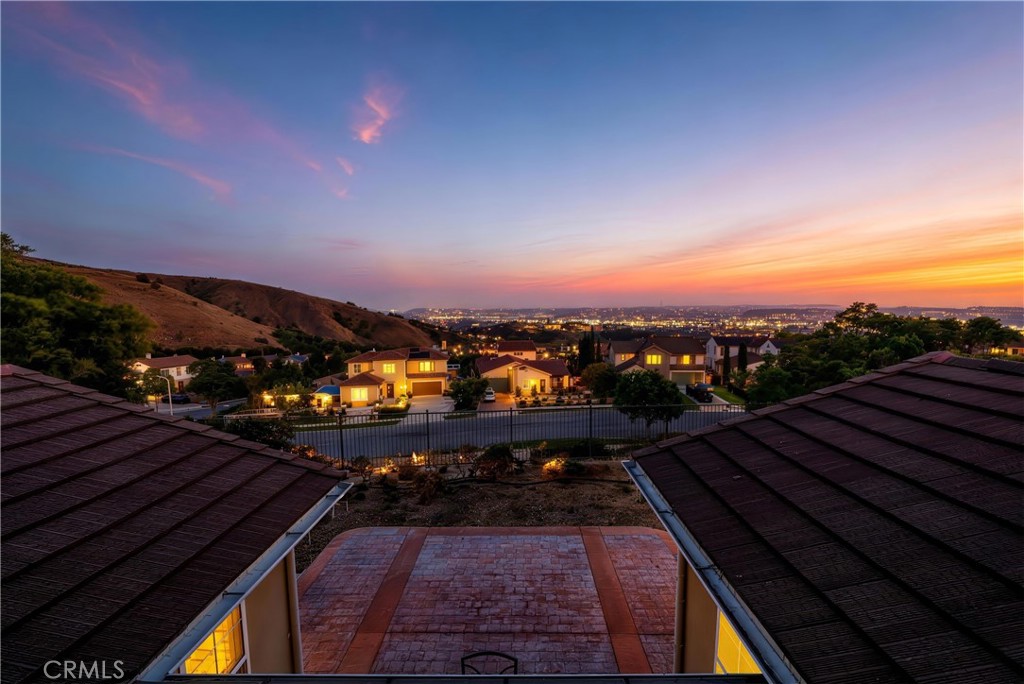 https://media.crmls.org/medias/b62c37e8-bd80-4c69-8b59-66a41296676c.jpg?preset=X-Large