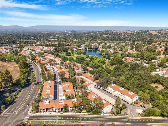 Detail Gallery Image 40 of 52 For 23675 Park Capri #24,  Calabasas,  CA 91302 - 2 Beds | 2 Baths