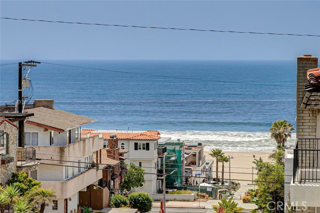 Detail Gallery Image 9 of 53 For 303 7th St a,  Manhattan Beach,  CA 90266 - 3 Beds | 3/1 Baths