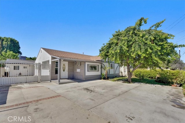 15330 Hart Street, Van Nuys CA: https://media.crmls.org/medias/b62dbeb8-7eac-4762-88a5-9b6a041171d3.jpg