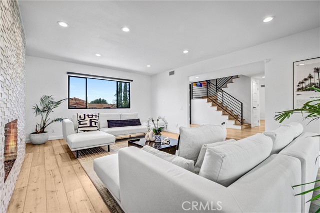 Detail Gallery Image 7 of 36 For 20351 Alerion Pl, Woodland Hills,  CA 91364 - 4 Beds | 2/1 Baths