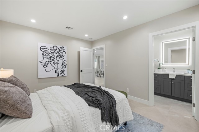 Detail Gallery Image 22 of 36 For 3923 Edenhurst Ave, Los Angeles,  CA 90039 - 4 Beds | 3 Baths