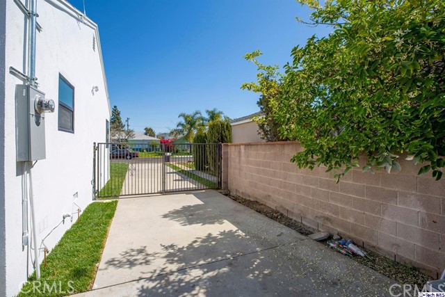 2 Bed Home for Sale in Sun Valley, California