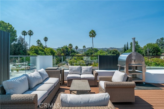 Detail Gallery Image 39 of 57 For 13838 Milbank St, Sherman Oaks,  CA 91423 - 4 Beds | 4 Baths