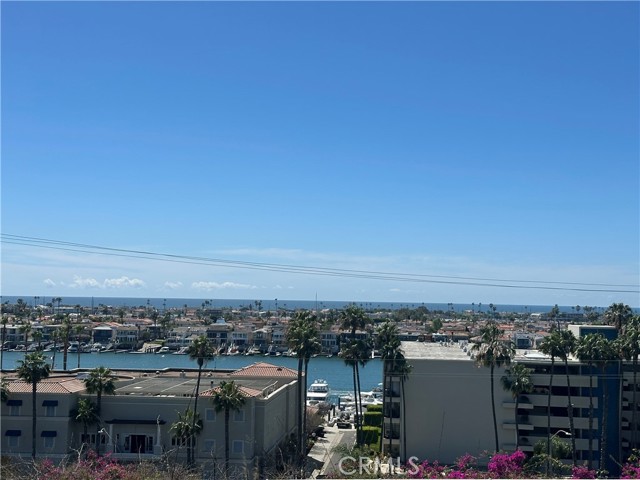 Detail Gallery Image 11 of 14 For 1221 Kings Road, Newport Beach,  CA 92663 - 3 Beds | 2 Baths