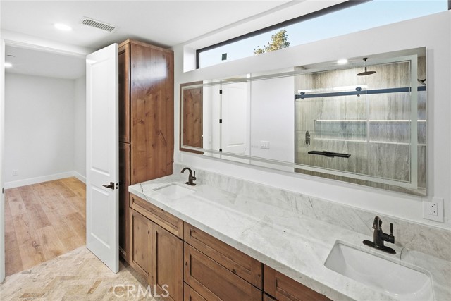 Image 58 of 75 For 455 Tanglewood