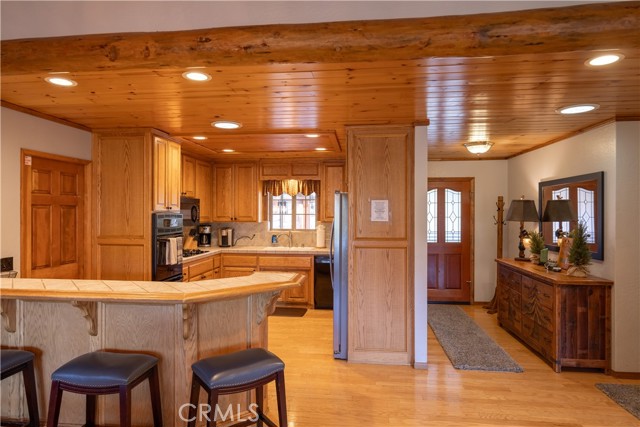 Detail Gallery Image 15 of 44 For 42690 Edgehill Pl, Big Bear Lake,  CA 92315 - 3 Beds | 2 Baths
