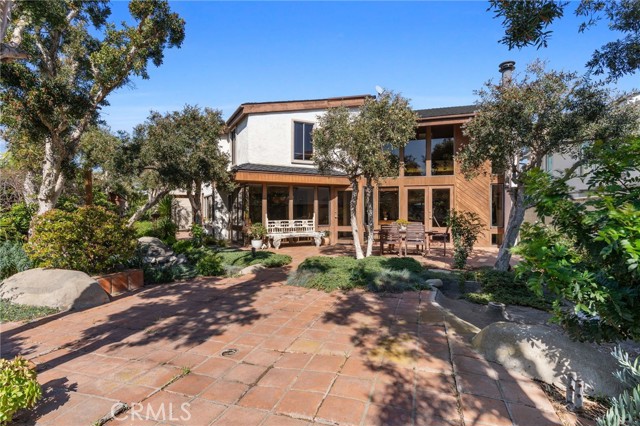 Detail Gallery Image 24 of 53 For 3902 Legend Cir, Huntington Beach,  CA 92649 - 6 Beds | 2/1 Baths