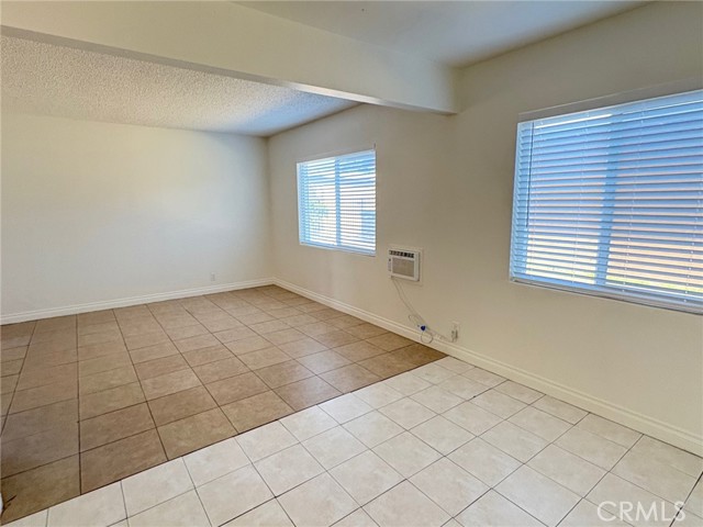 Detail Gallery Image 3 of 11 For 8641 Cerritos Ave #C,  Stanton,  CA 90680 - 1 Beds | 1 Baths