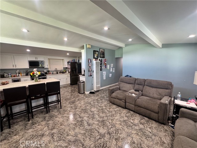 Detail Gallery Image 5 of 18 For 17140 E Orkney, Azusa,  CA 91702 - 3 Beds | 2 Baths