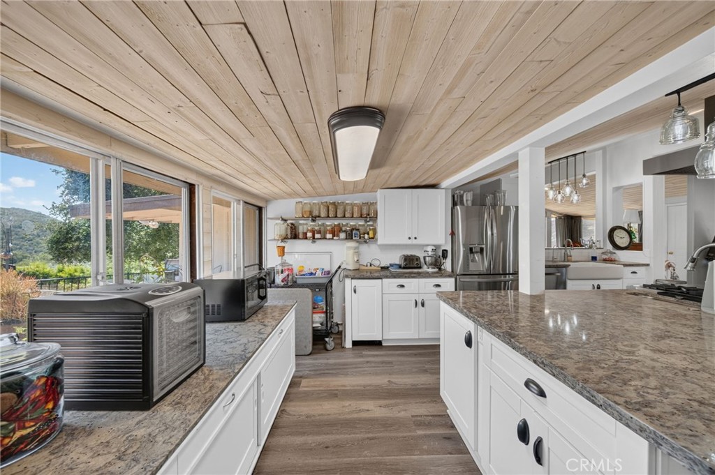 17535 Bear Valley Lane - photo 15