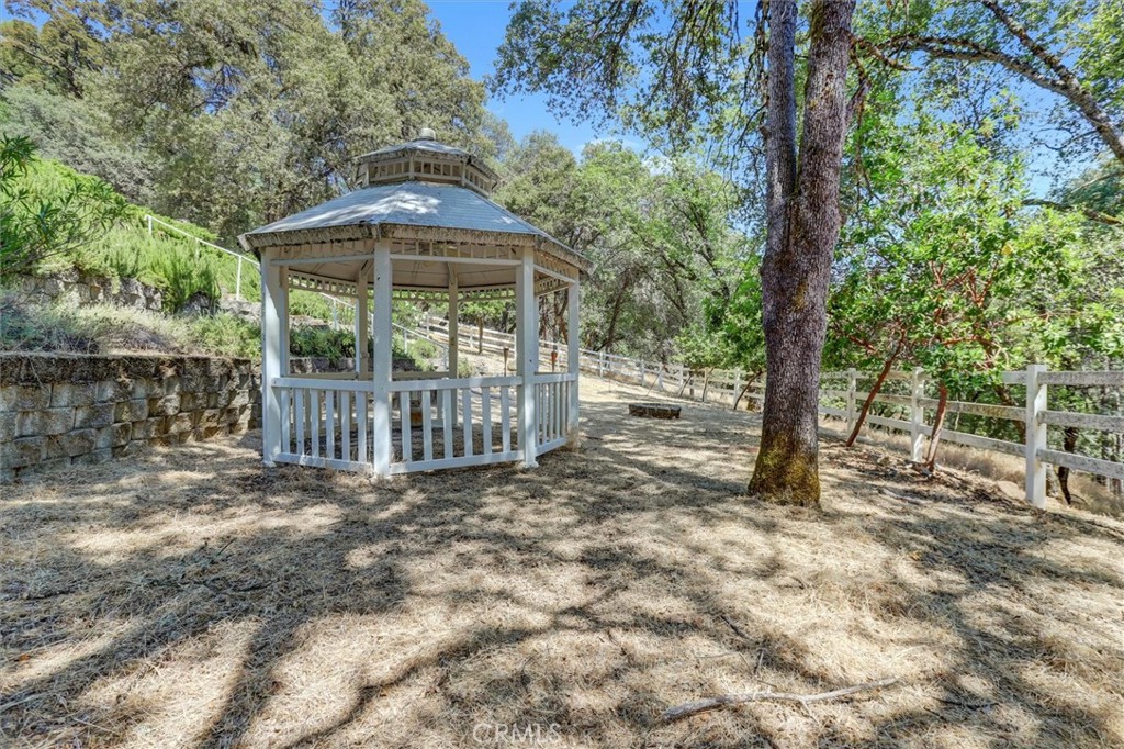 https://media.crmls.org/medias/b63344ae-2d02-4409-93d6-5dc43927659e.jpg?preset=X-Large