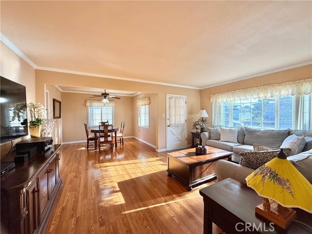 4736 Vangold Avenue, Lakewood CA: https://media.crmls.org/medias/b63361aa-18b8-49a1-8c1d-1b0dc1519dc8.jpg