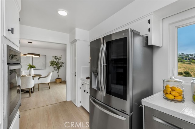 1385 Terrace Way, Laguna Beach CA: https://media.crmls.org/medias/b633812d-106d-4001-8477-1aba5a401543.jpg