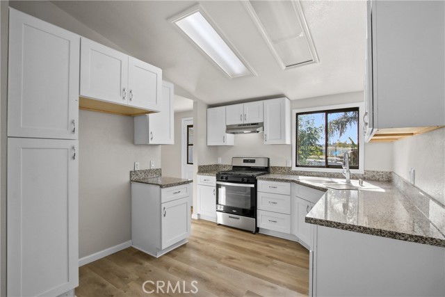 Detail Gallery Image 2 of 35 For 28594 Avenida Gaviota, Menifee,  CA 92587 - 2 Beds | 2 Baths