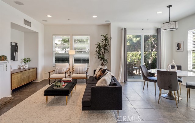 Detail Gallery Image 1 of 34 For 3351 via Trentino, Costa Mesa,  CA 92626 - 3 Beds | 2/1 Baths