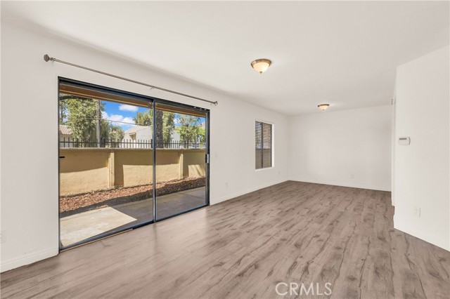 Detail Gallery Image 4 of 33 For 1110 W Blaine St #102,  Riverside,  CA 92507 - 2 Beds | 2 Baths