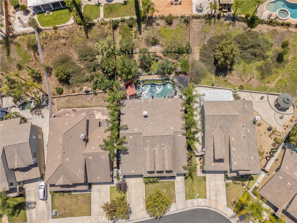 https://media.crmls.org/medias/b634c5ad-7b89-49a1-b345-b28a0fdec6f3.jpg?preset=X-Large