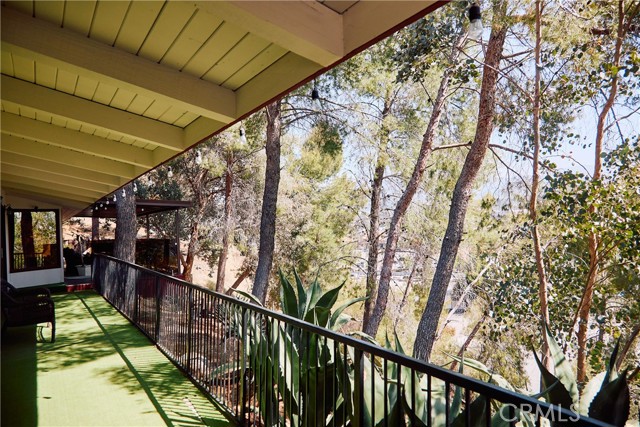 27424 Homyr Place, Canyon Country CA: https://media.crmls.org/medias/b6369535-b650-4a64-afa6-d4c19c3506ac.jpg