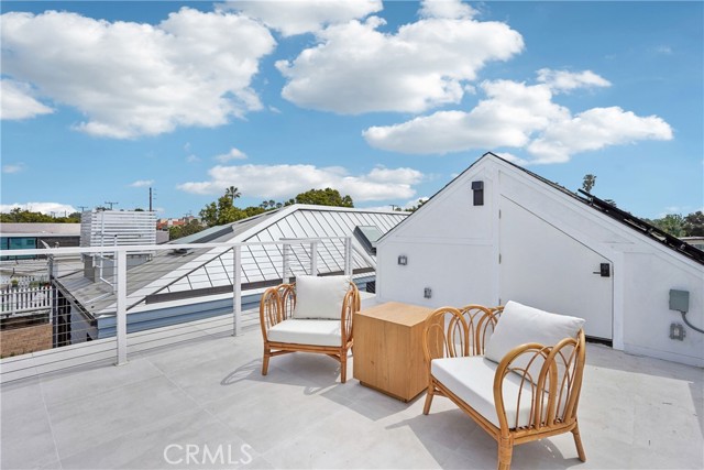 Image 58 of 66 For 647 Navy Street