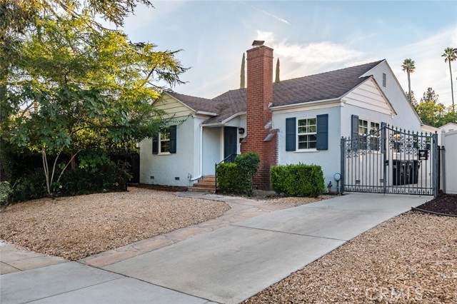 Detail Gallery Image 1 of 26 For 1241 Moncado Dr, Glendale,  CA 91207 - 3 Beds | 3 Baths