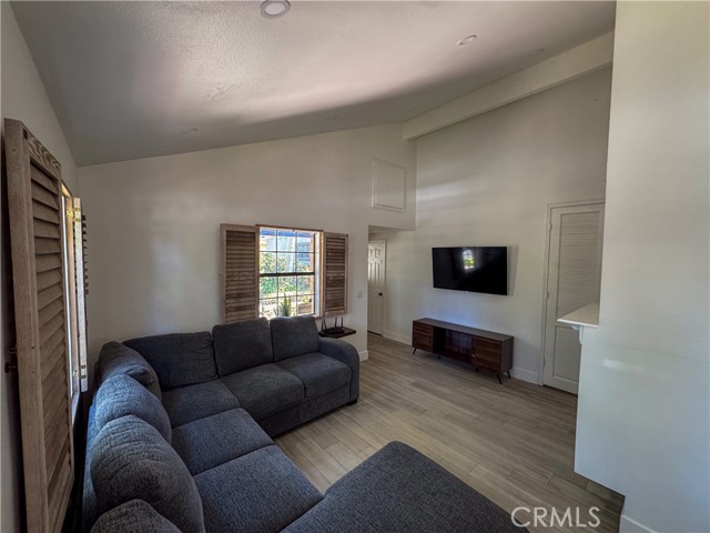 2608 Monte Carlo Drive, Santa Ana CA: https://media.crmls.org/medias/b637ee90-28cb-47d4-8929-495555d79f0a.jpg